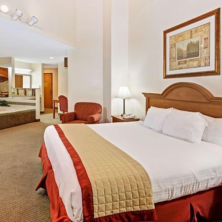 Hotel Baymont By Wyndham Indianapolis Exterior foto
