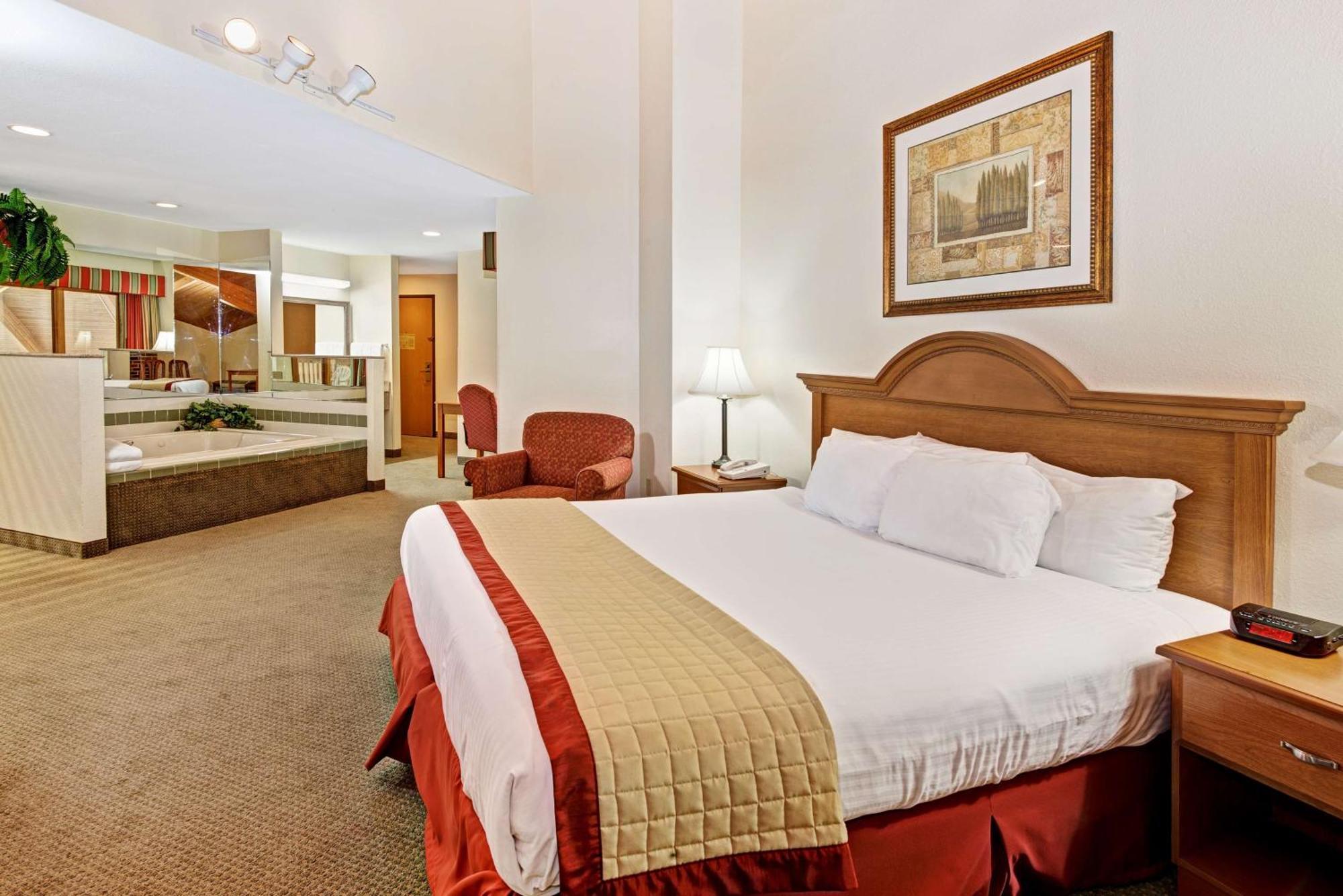 Hotel Baymont By Wyndham Indianapolis Exterior foto